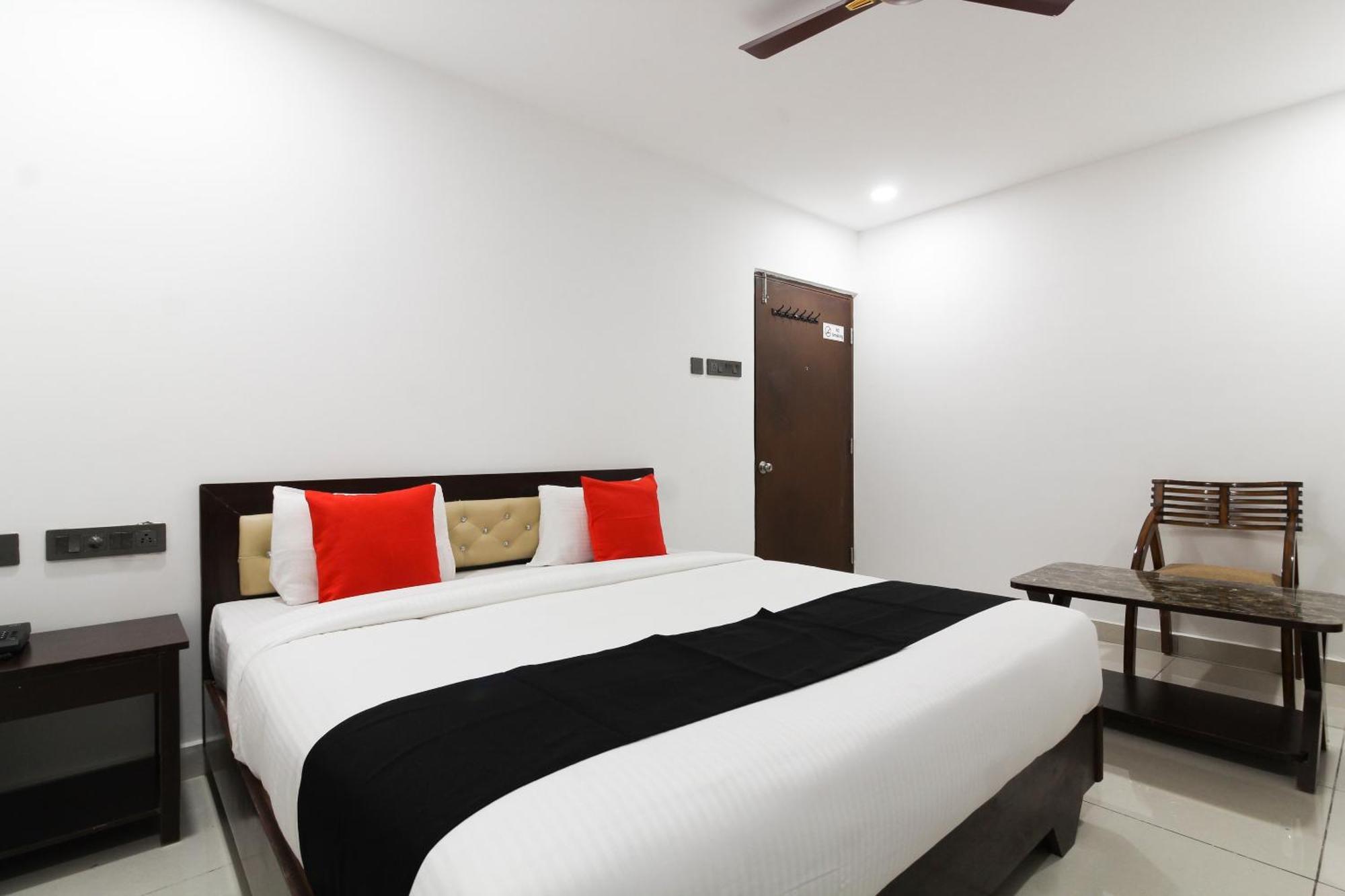 Super Mythri Hotel Near By Ecil, As Rao Nagar, Sainikpuri Maula Ali Экстерьер фото